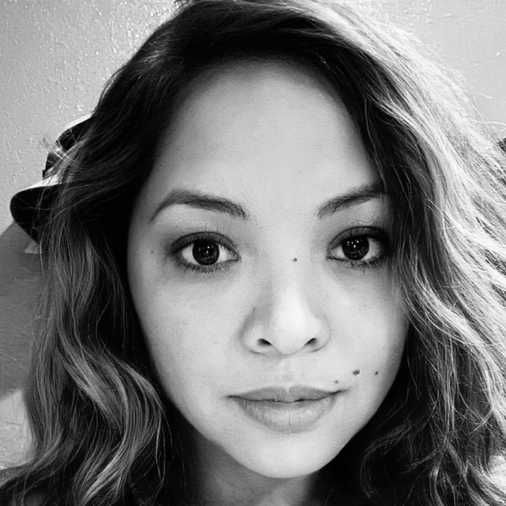 Meet your Posher, Charmine gay